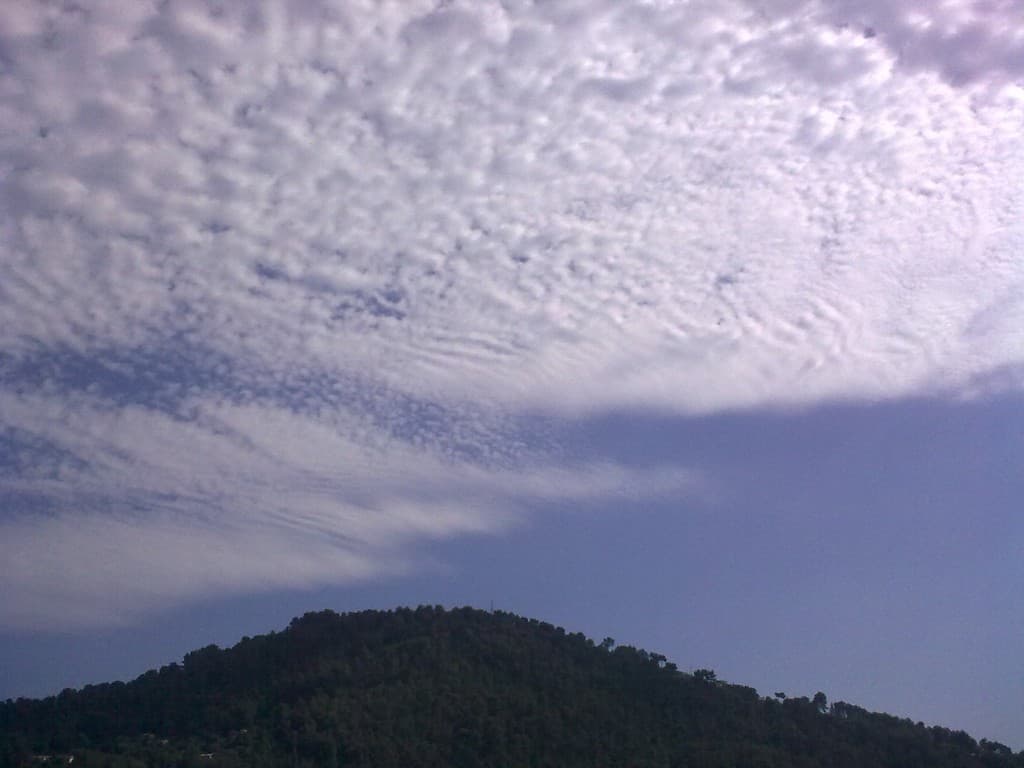 Nuages et 31 degrés à l'ombre