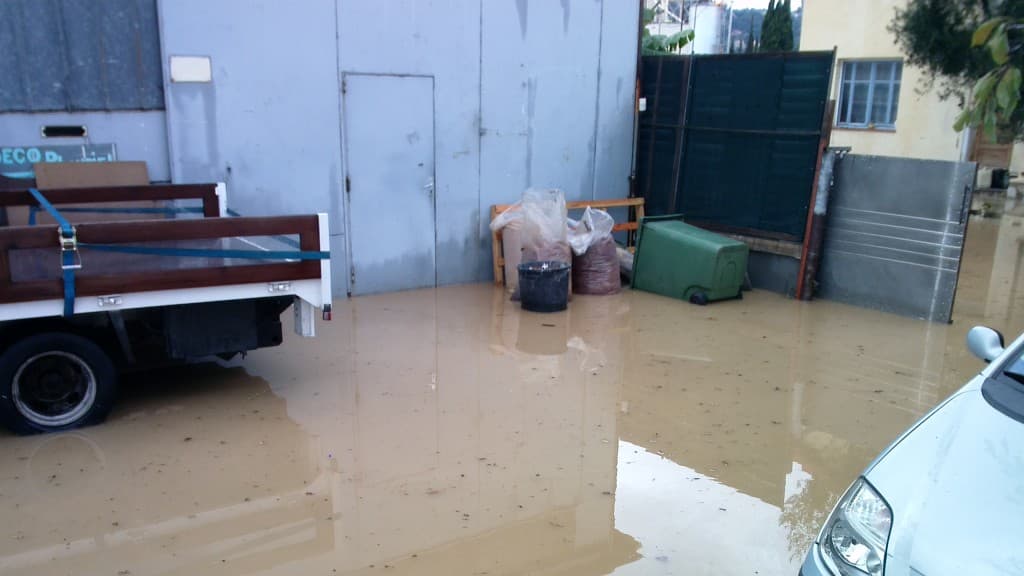 de l'eau et encore de l'eau