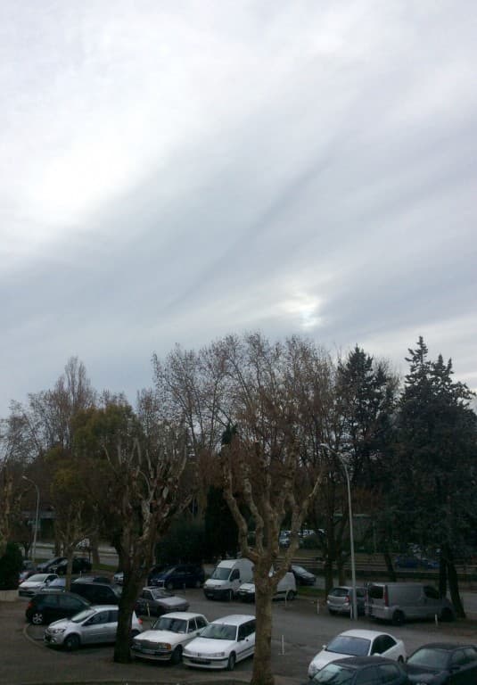 Ciel couvert d'altostratus