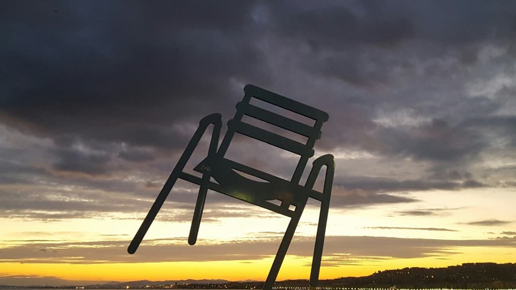 La chaise bleu de SAB