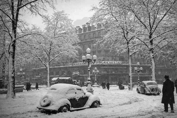 Quand 40 cm de neige ont figé Paris début mars 1946