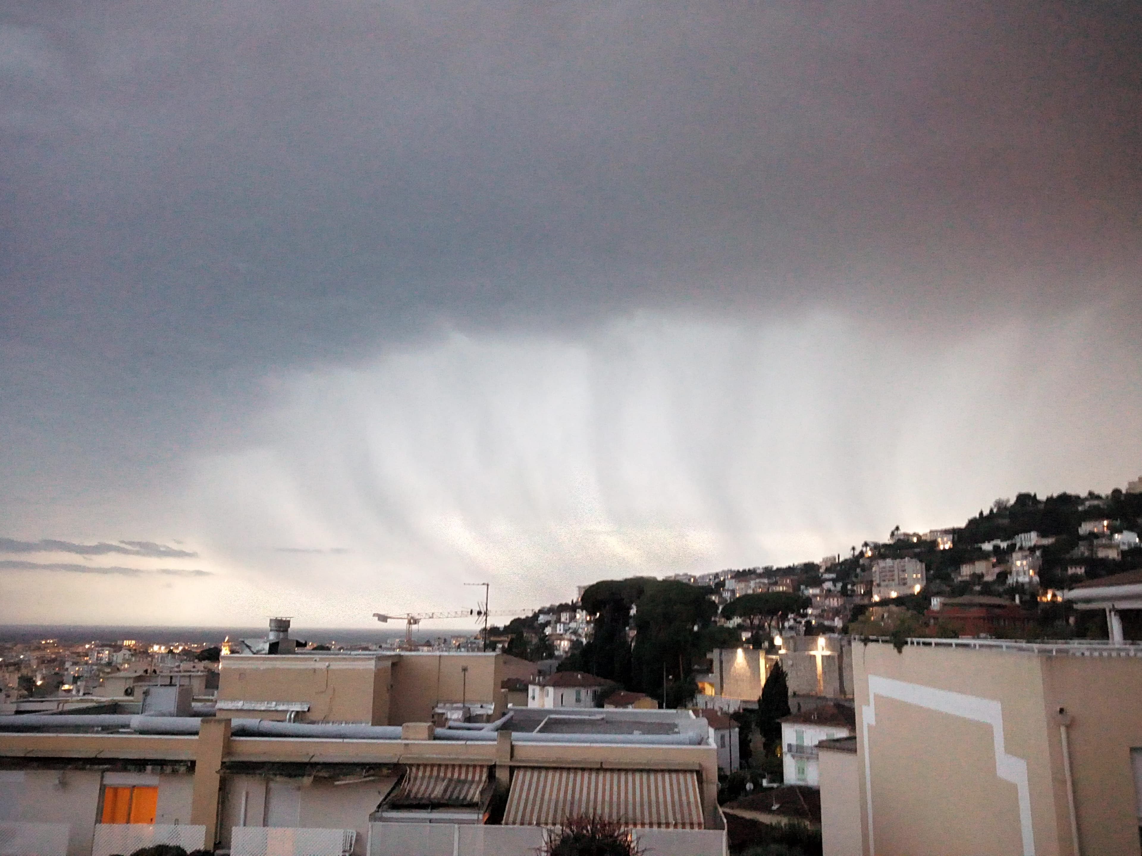 l'orage arrive