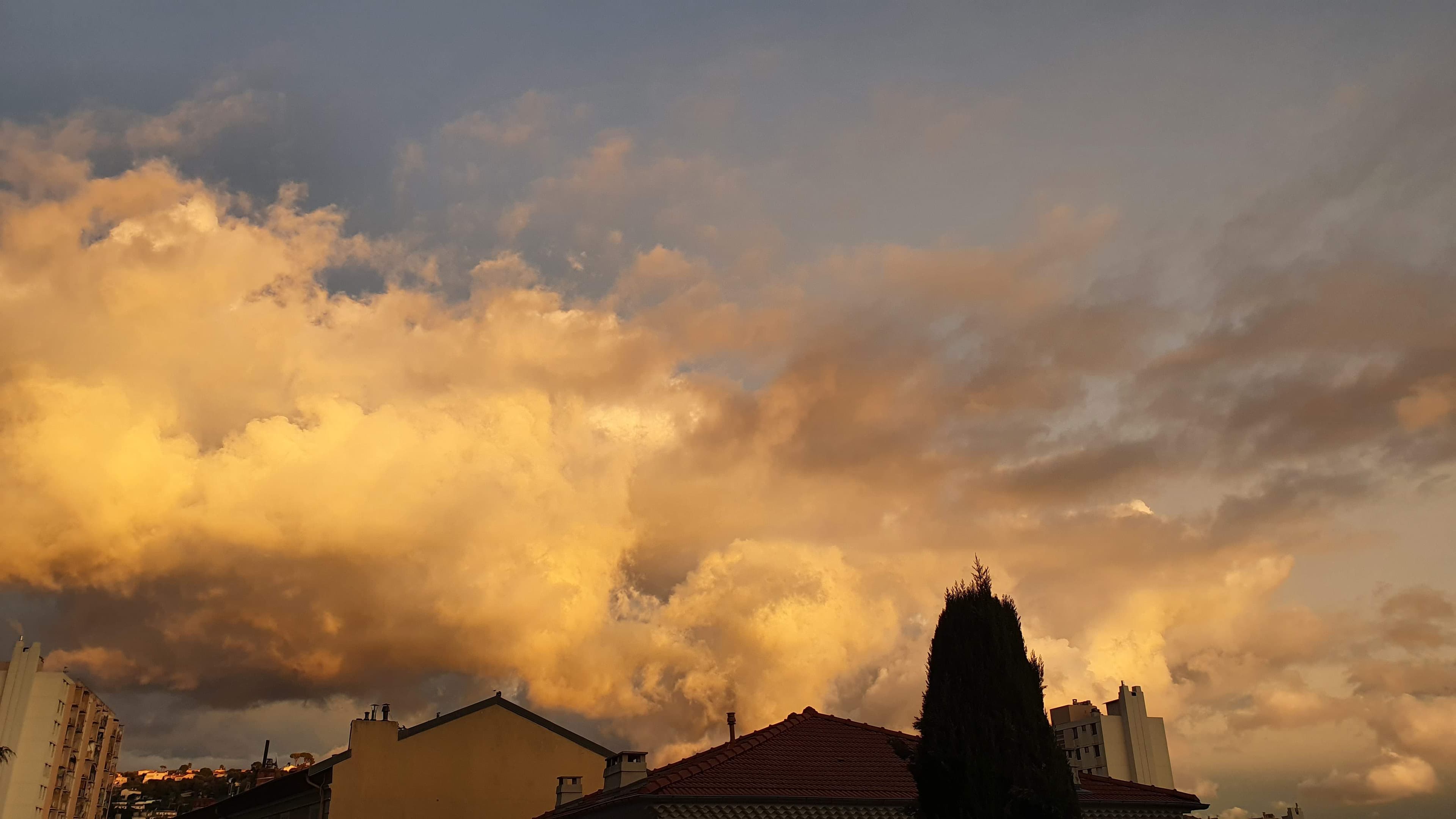 Ciel de peintre sur Nice