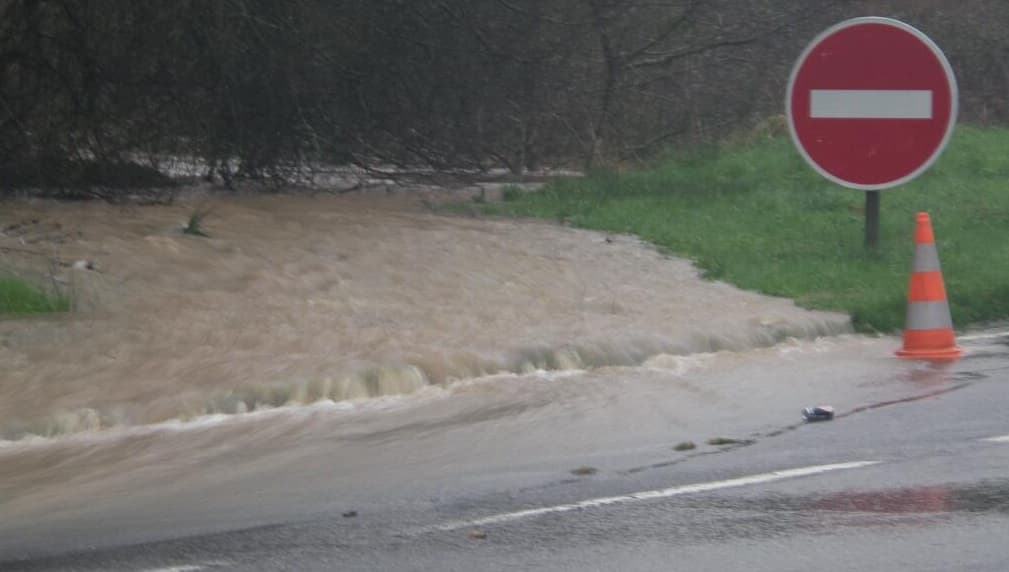 Image d'illustration pour Dépression Qumaira - vents forts - graves inondations en Bretagne