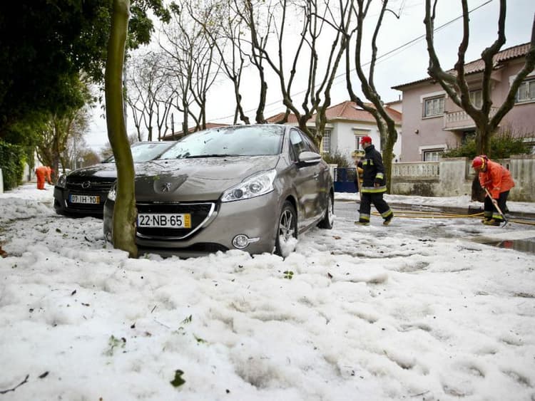 Image d'illustration pour Violents orages de grêle à Lisbonne au Portugal