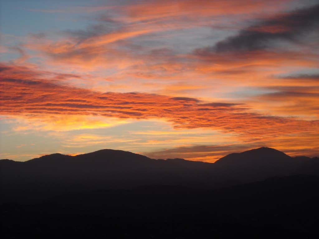 Lever de soleil sur le mont Agel