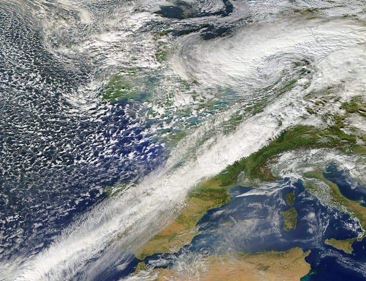 Image d'illustration pour Passage de la tempête Christian sur le Nord de l'Europe le 28 octobre 2013